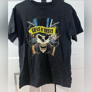 Y2K men’s tee Guns and roses band shirt